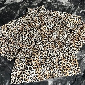 Size 8 • PrettyLittleThing • Cheetah Long Sleeve Blouse